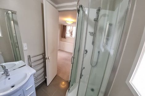 Photo of property in 32 Lewis Road, Pakuranga, Auckland, 2010