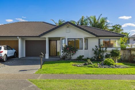 Photo of property in 43 Riverstone Road, Te Atatu Peninsula, Auckland, 0610
