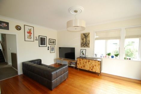 Photo of property in 38 Homewood Avenue, Karori, Wellington, 6012