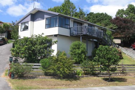 Photo of property in 1/119 Spinella Drive, Bayview, Auckland, 0629