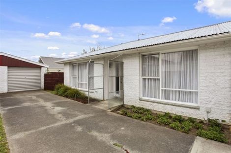 Photo of property in 2/59 Winters Road, Redwood, Christchurch, 8051