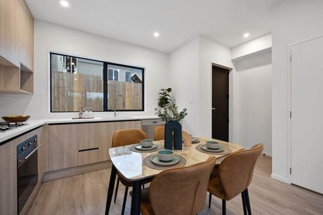 Photo of property in 33d Garadice Road, Rothesay Bay, Auckland, 0630