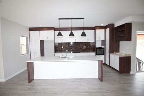 Photo of property in 4 Kearney Place, Massey, Auckland, 0614