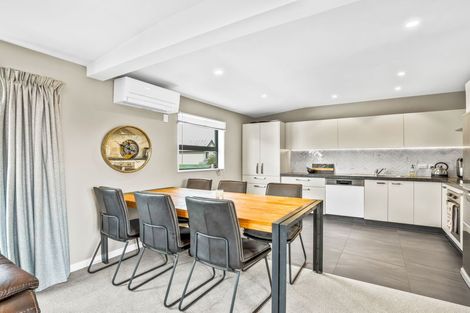 Photo of property in 8b Broadbent Street, Riccarton, Christchurch, 8041