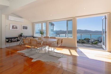 Photo of property in 4 The Crescent, Roseneath, Wellington, 6011