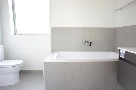 Photo of property in 3 Silvereye Road, Hobsonville, Auckland, 0616