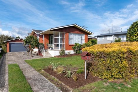 Photo of property in 3 Carter Drive, Pomare, Rotorua, 3015