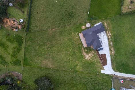 Photo of property in 38 Roberts Road, Matakatia, Whangaparaoa, 0930