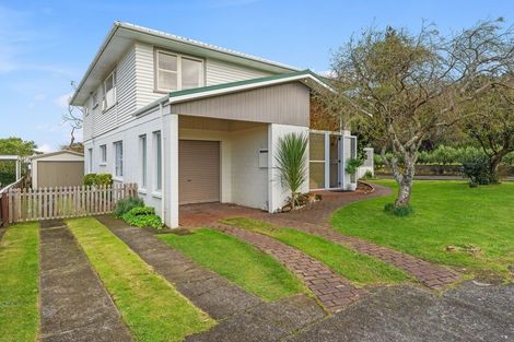 Photo of property in 5 Price Street, Westown, New Plymouth, 4310
