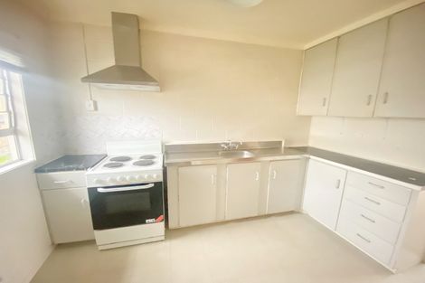 Photo of property in 6/45 Blockhouse Bay Road, Avondale, Auckland, 1026