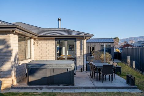 Photo of property in 6 Alluvial Place, Cromwell, 9310