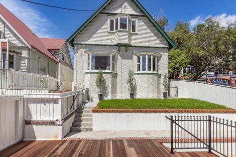 Photo of property in 25 Hawkestone Street, Thorndon, Wellington, 6011