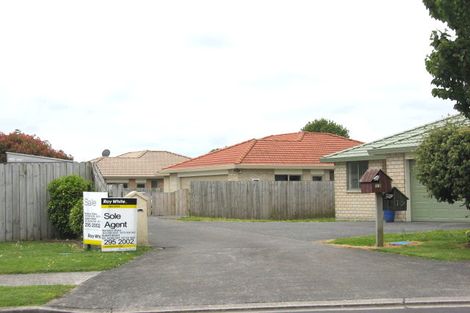 Photo of property in 10 Anton Place, Takanini, 2112