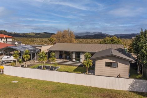 Photo of property in 205 South Highway West, Whitianga, 3510