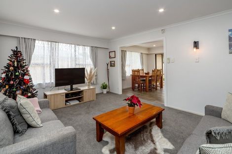 Photo of property in 14 Fisher Place, Carterton, 5713