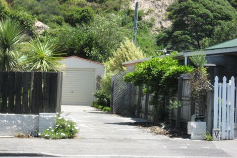 Photo of property in 1/4 Whitfield Street, Sumner, Christchurch, 8081