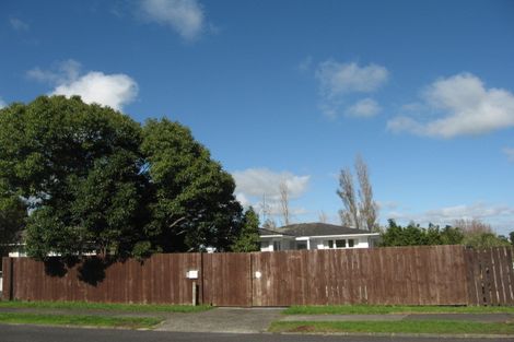 Photo of property in 142 Ennis Avenue, Pakuranga Heights, Auckland, 2010