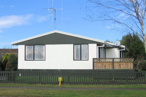 Photo of property in 31 Garland Drive, St Andrews, Hamilton, 3200