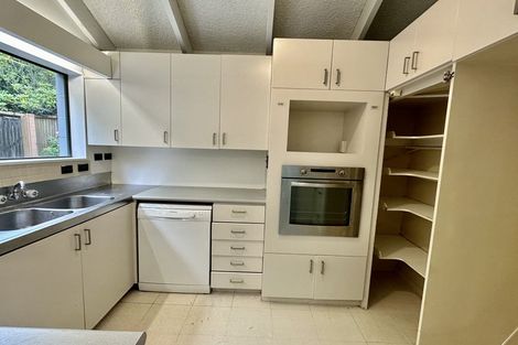 Photo of property in 1 Kim Street, Khandallah, Wellington, 6035