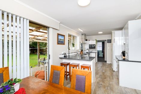 Photo of property in 9 Kimberley Grove, Westbrook, Palmerston North, 4412