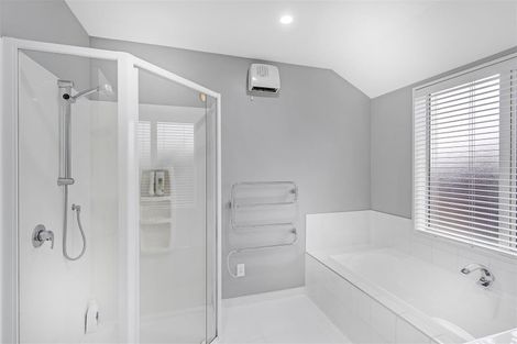 Photo of property in 4 Goldie Place, Rolleston, 7614