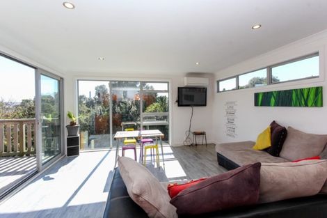 Photo of property in 24 Norwich Avenue, Spotswood, New Plymouth, 4310