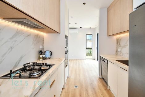 Photo of property in 104b Edgewater Drive, Pakuranga, Auckland, 2010