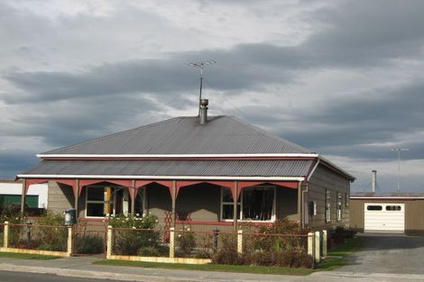 Photo of property in 30 Essex Street, Balclutha, 9230