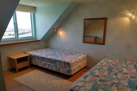 Photo of property in 2 Hobday Lane, Mount Pleasant, Christchurch, 8081