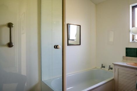 Photo of property in 3a Pukatea Street, Eastbourne, Lower Hutt, 5013