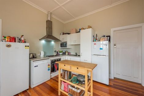 Photo of property in 80 Kelburn Parade, Kelburn, Wellington, 6012