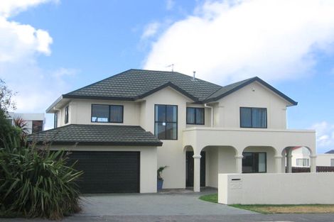 Photo of property in 26 Ashton Fitchett Drive, Brooklyn, Wellington, 6021