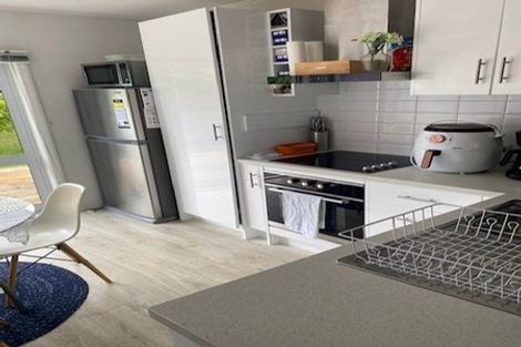 Photo of property in 34 Victory Crescent, Tawa, Wellington, 5028