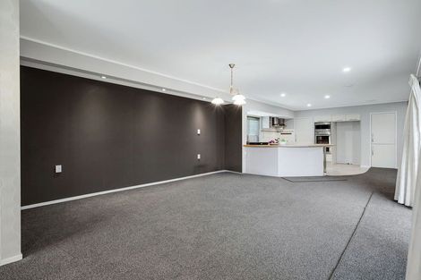Photo of property in 7 Chica Place, Conifer Grove, Takanini, 2112