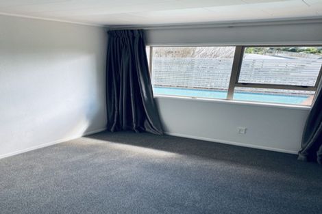 Photo of property in 23 Gibbs Crescent, Red Hill, Papakura, 2110