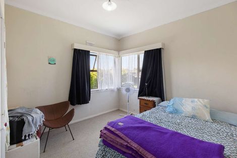 Photo of property in 73 Camberwell Road, Hawera, 4610