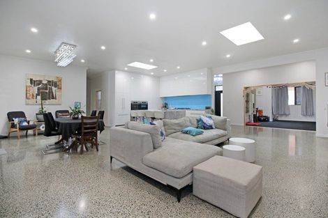 Photo of property in 12 Judge Richardson Drive, Opaheke, Papakura, 2584