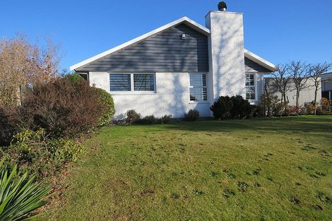 Photo of property in 37 Ansonby Street, Russley, Christchurch, 8042