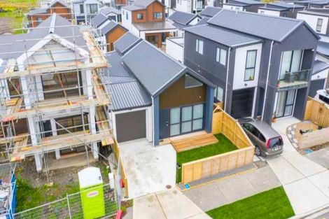 Photo of property in 51 Clayden Shuttleworth Street, Papakura, 2110