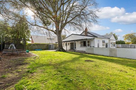 Photo of property in 39 Winters Road, Redwood, Christchurch, 8051