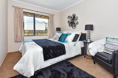 Photo of property in 15 Stevenson Road, Clarks Beach, 2122