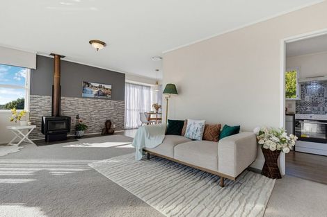 Photo of property in 38 Sunvue Road, Glen Eden, Auckland, 0602
