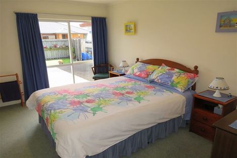 Photo of property in 14 Cobham Lane, Whitianga, 3510