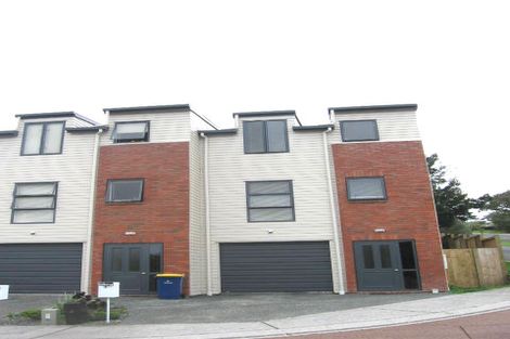 Photo of property in 1 Barnea Circle, Glen Eden, Auckland, 0602