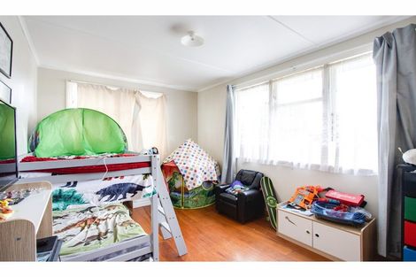 Photo of property in 32 Peterhead Avenue, Flaxmere, Hastings, 4120