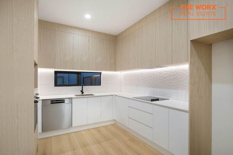 Photo of property in 114a Carnoustie Drive, Wattle Downs, Auckland, 2103