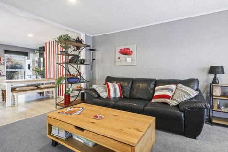 Photo of property in 2/140 Hay Street, Bromley, Christchurch, 8062