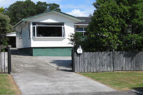 Photo of property in 66 Cliff View Drive, Green Bay, Auckland, 0604