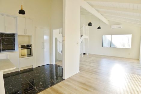 Photo of property in 83 Hobsonville Road, West Harbour, Auckland, 0618