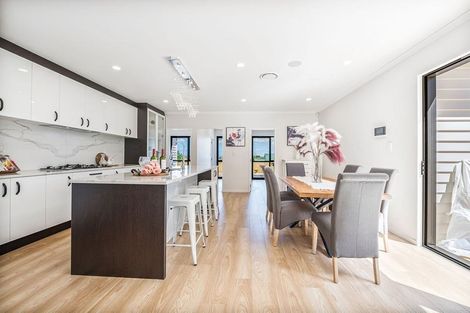 Photo of property in 42a Donegal Park Drive, Flat Bush, Auckland, 2019